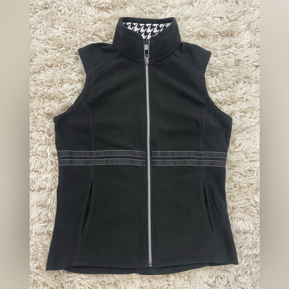 Pearly Vine black vest size small